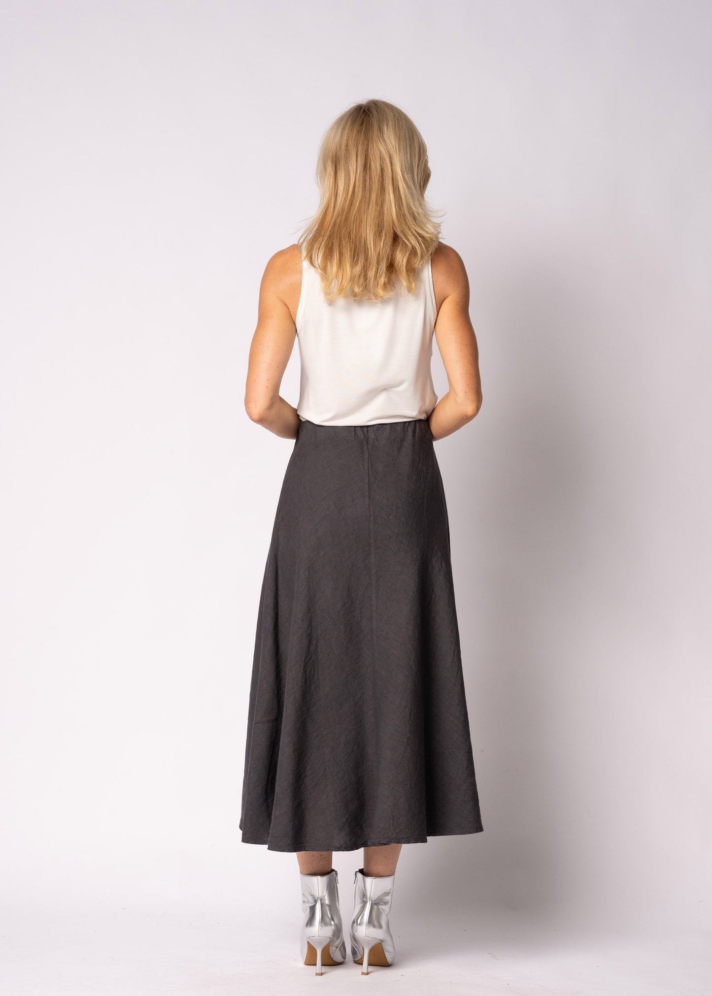 Lela Linen Skirt in Granite