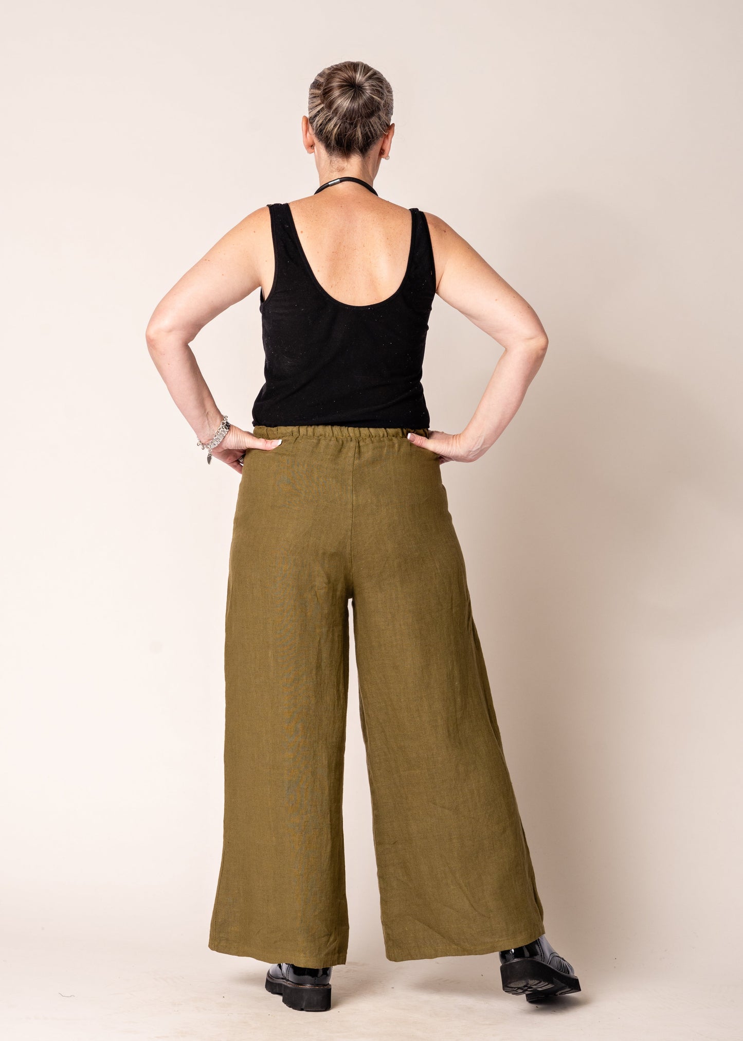 Clair Linen Pants in Green Olive
