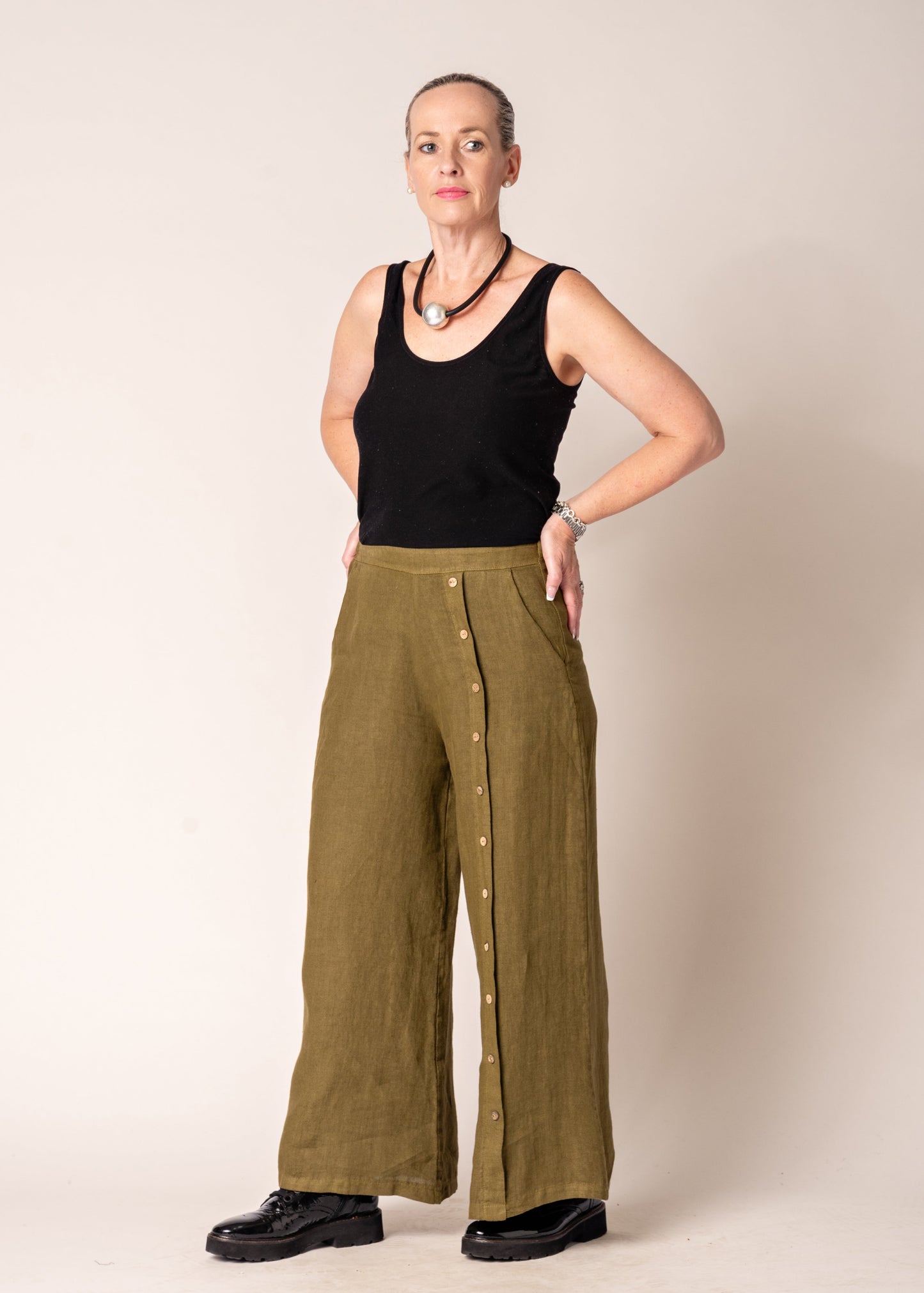 Clair Linen Pants in Green Olive