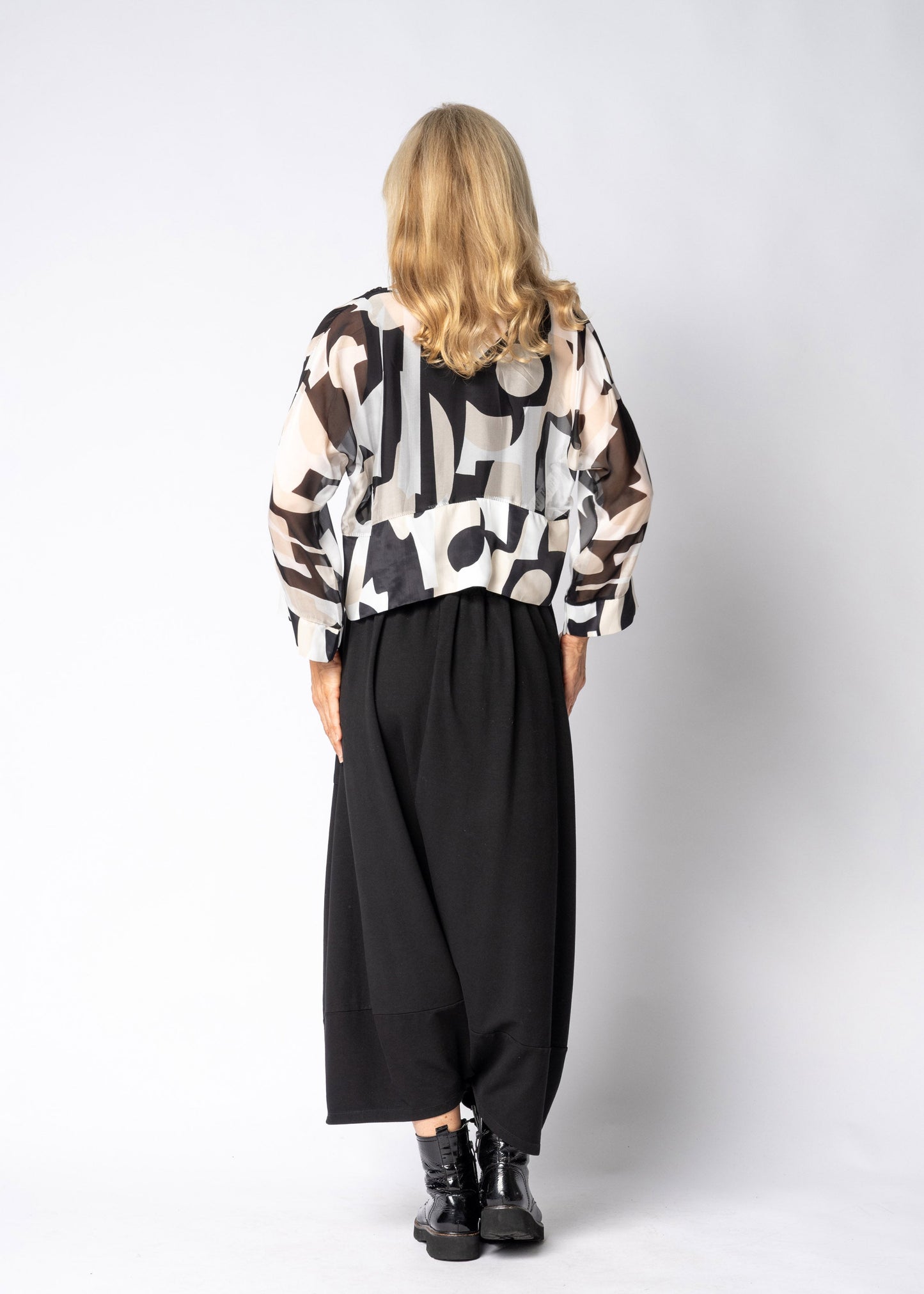 Juniper Silk Top in Onyx