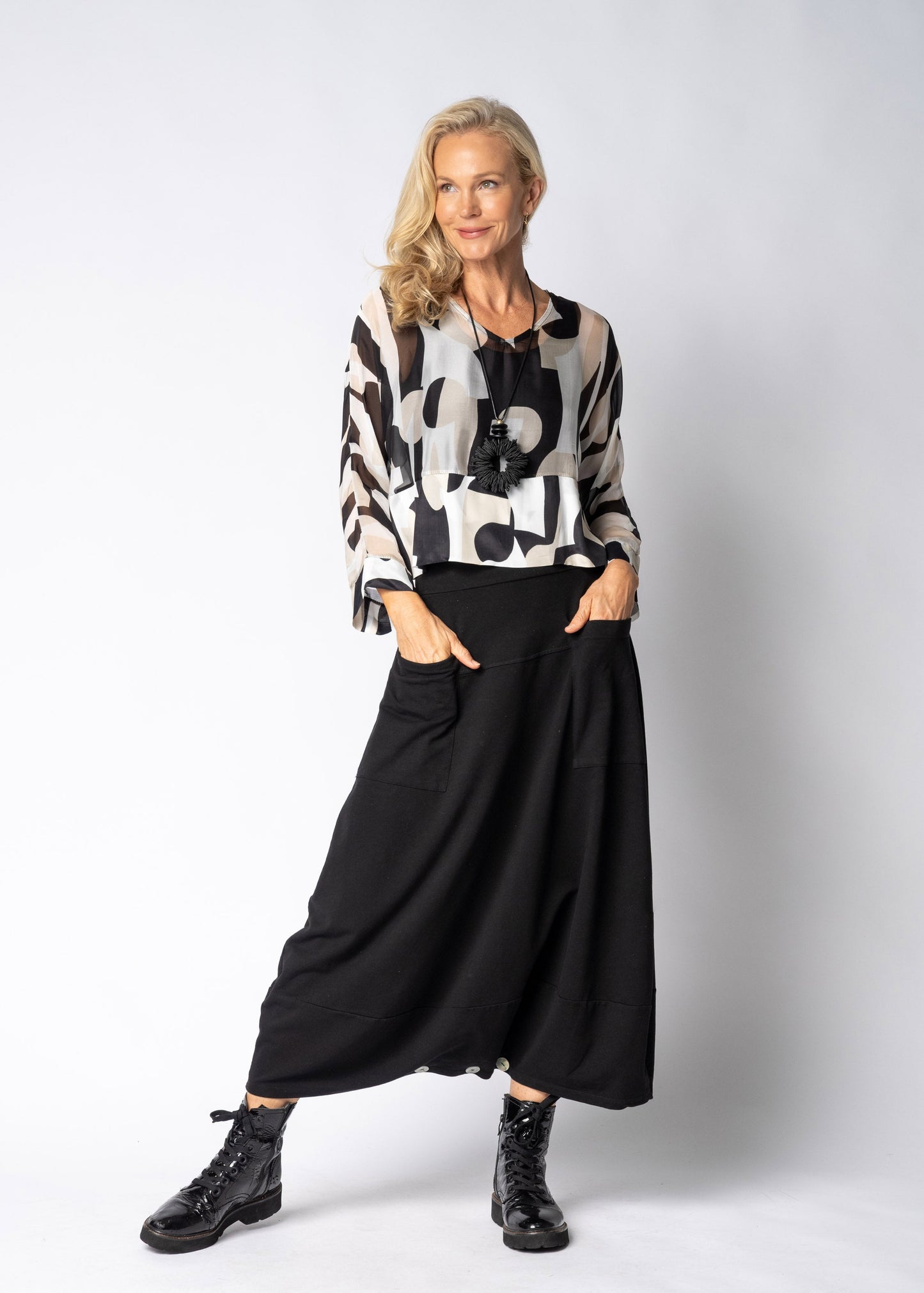 Isolde Skirt in Onyx