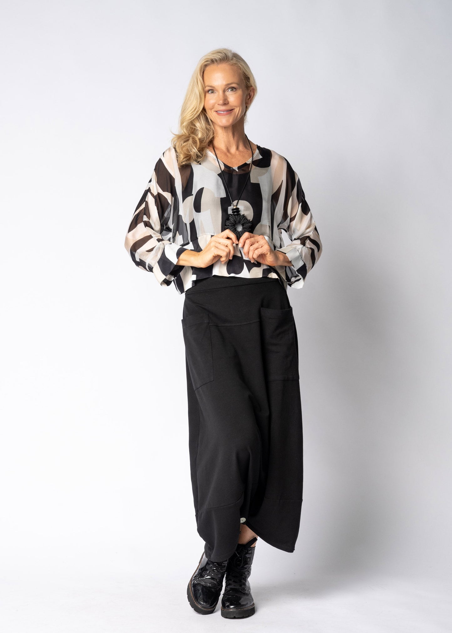 Juniper Silk Top in Onyx