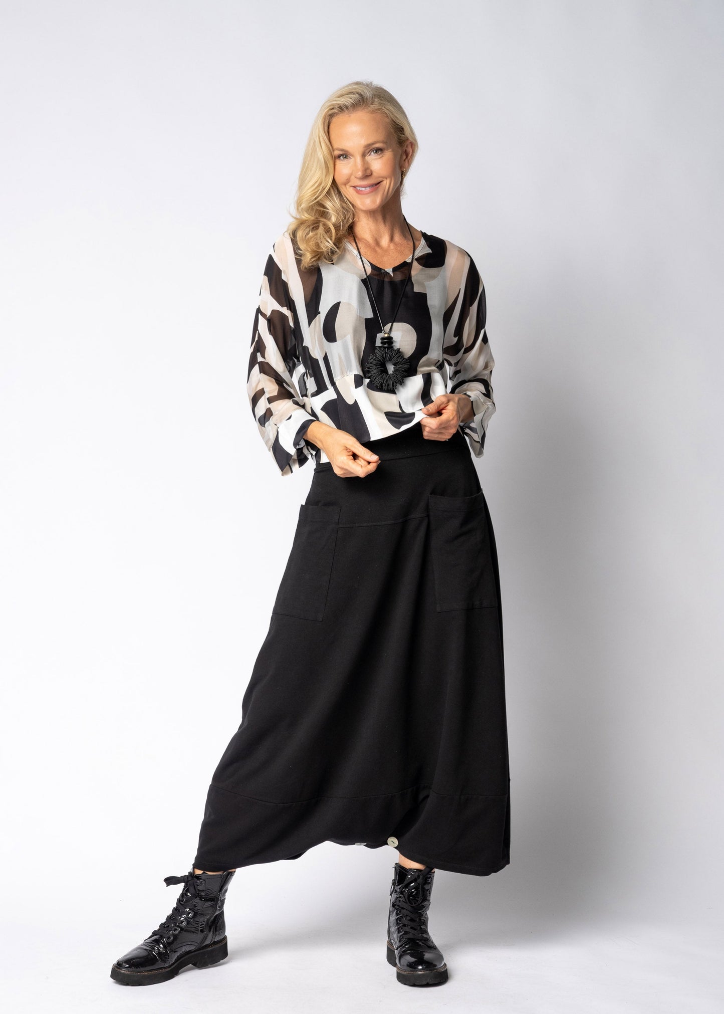 Isolde Skirt in Onyx