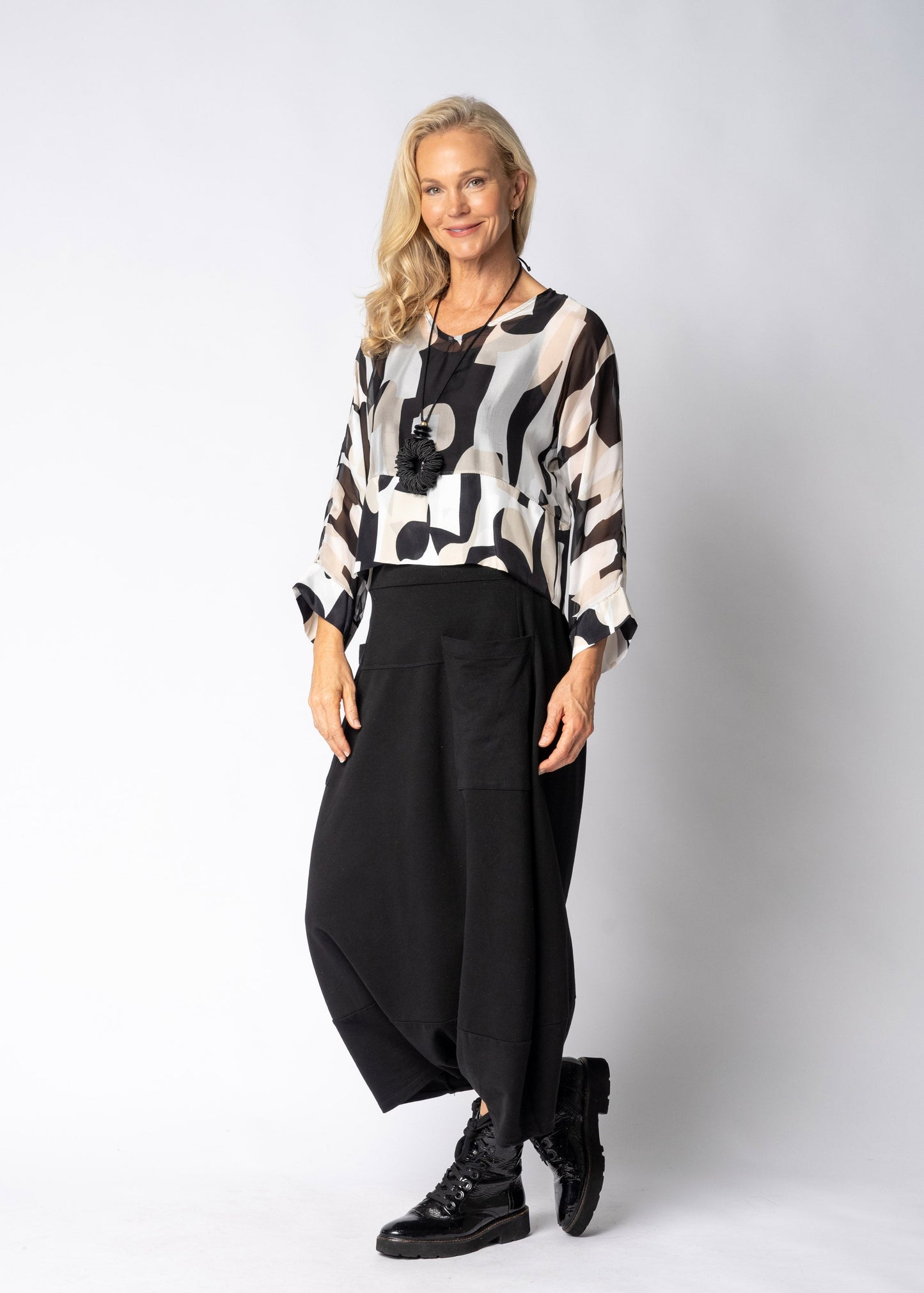 Juniper Silk Top in Onyx