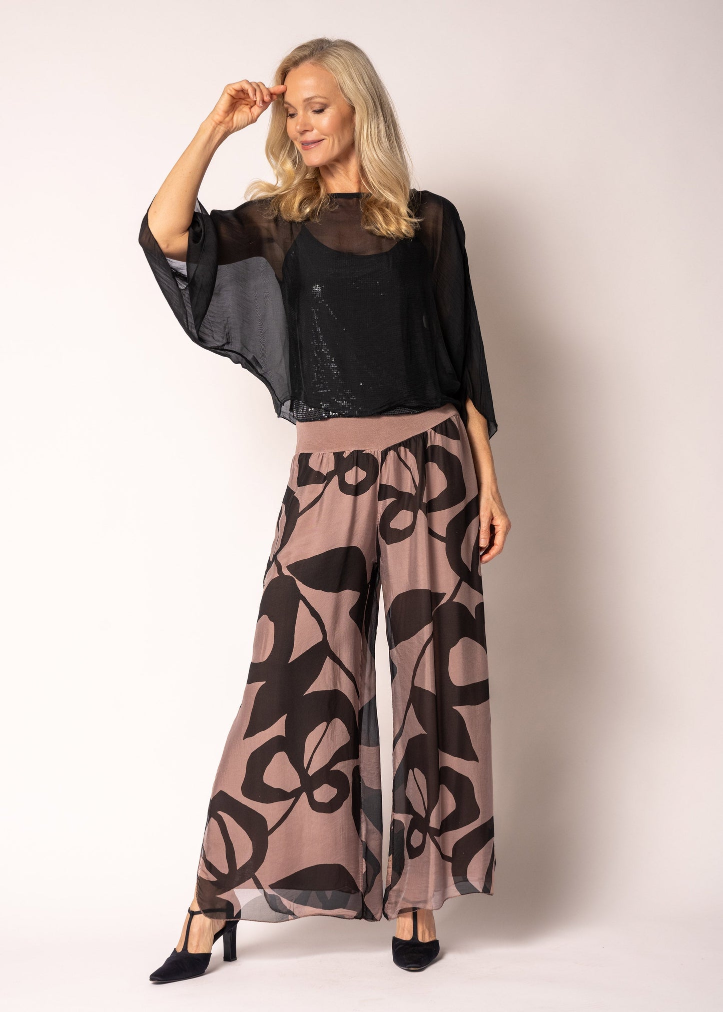 Kaidi Silk Top in Onyx