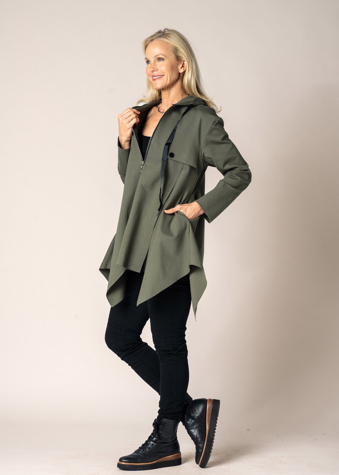 Tia Jacket in Khaki