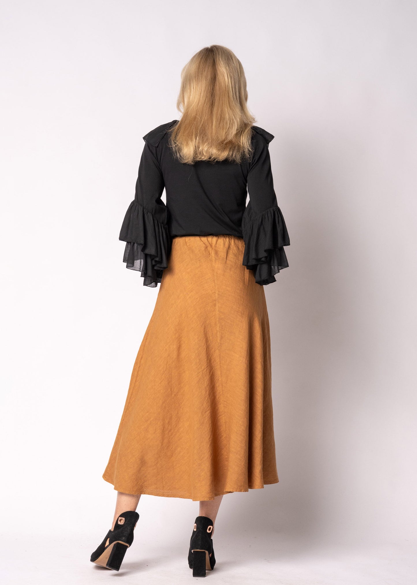 Lela Linen Skirt in Sahara Sand