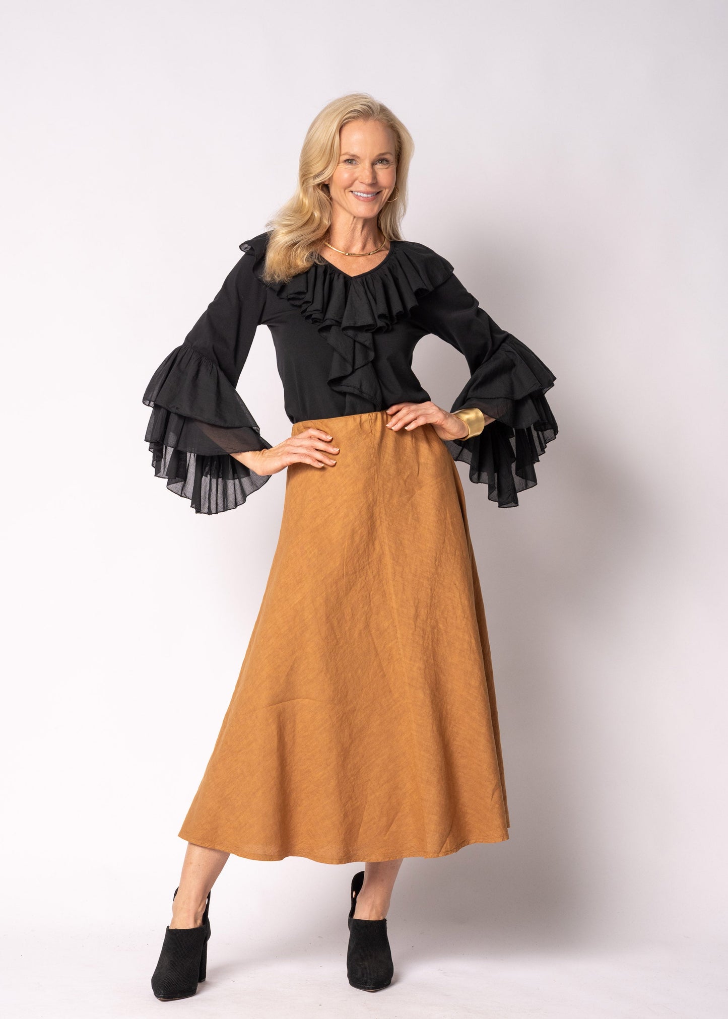 Lela Linen Skirt in Sahara Sand