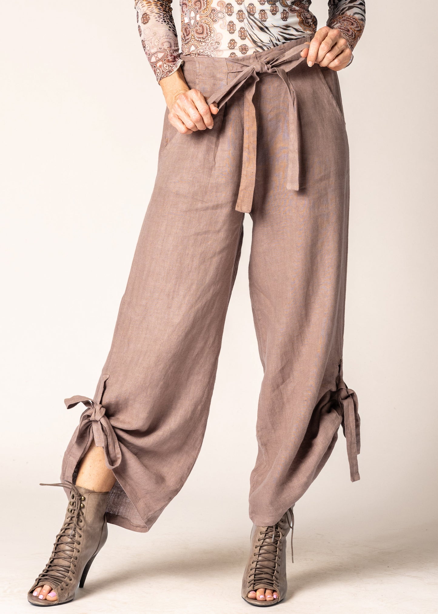 Gabriella Linen Pants in Milk Chocolate