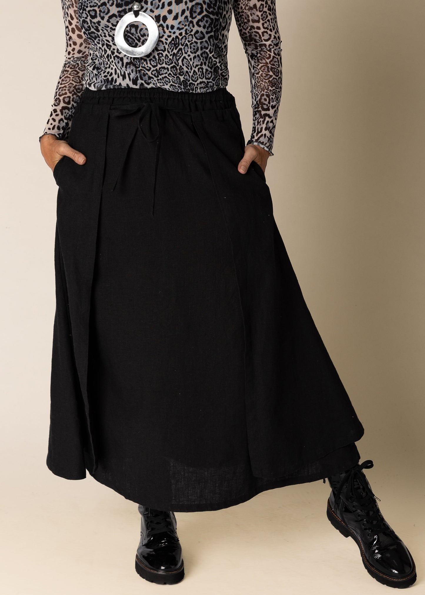 Remington Linen Skirt in Onyx