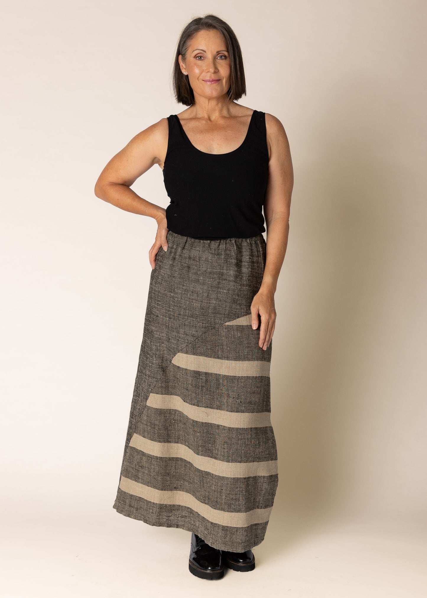 Verity Linen Skirt in Onyx