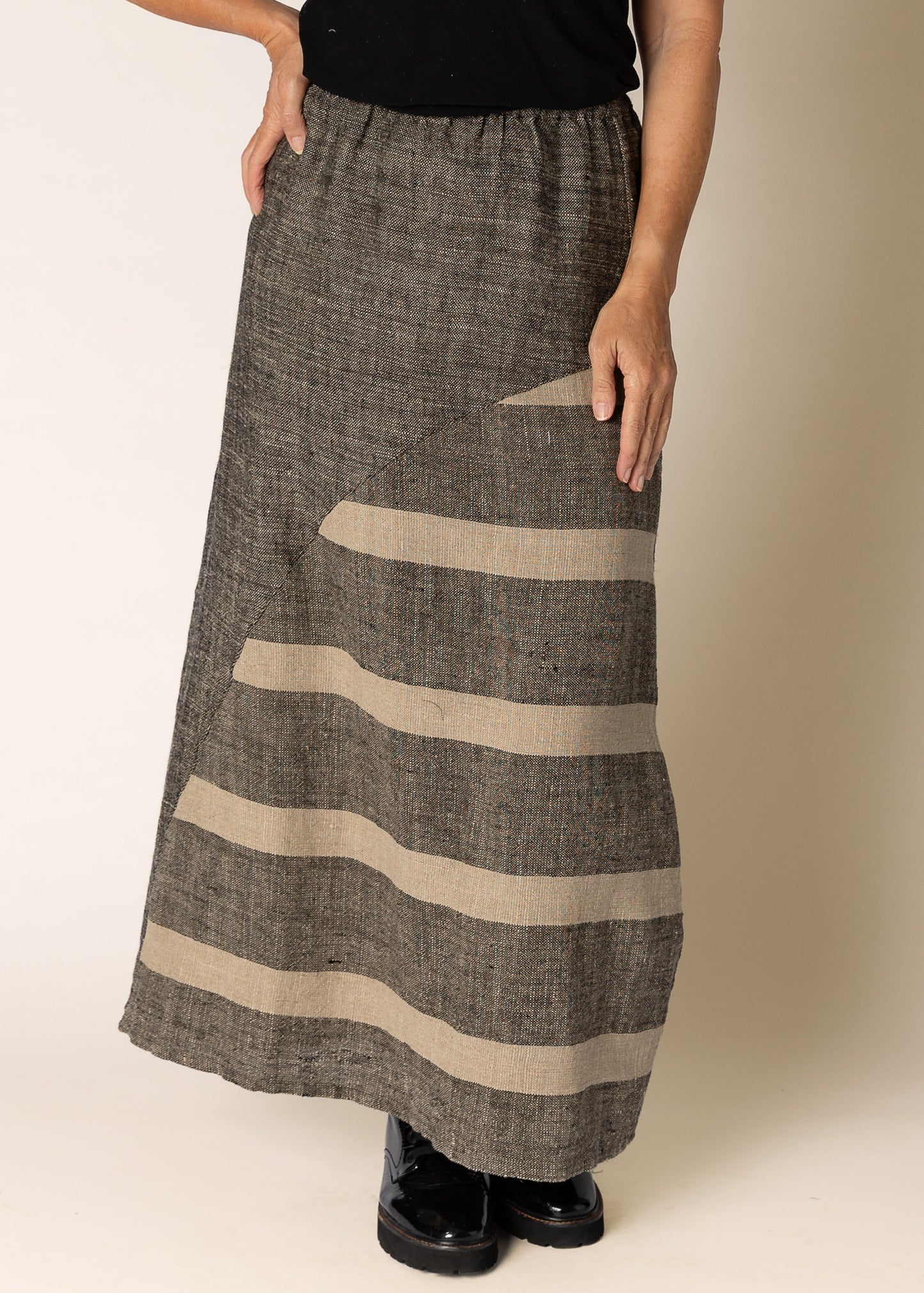 Verity Linen Skirt in Onyx