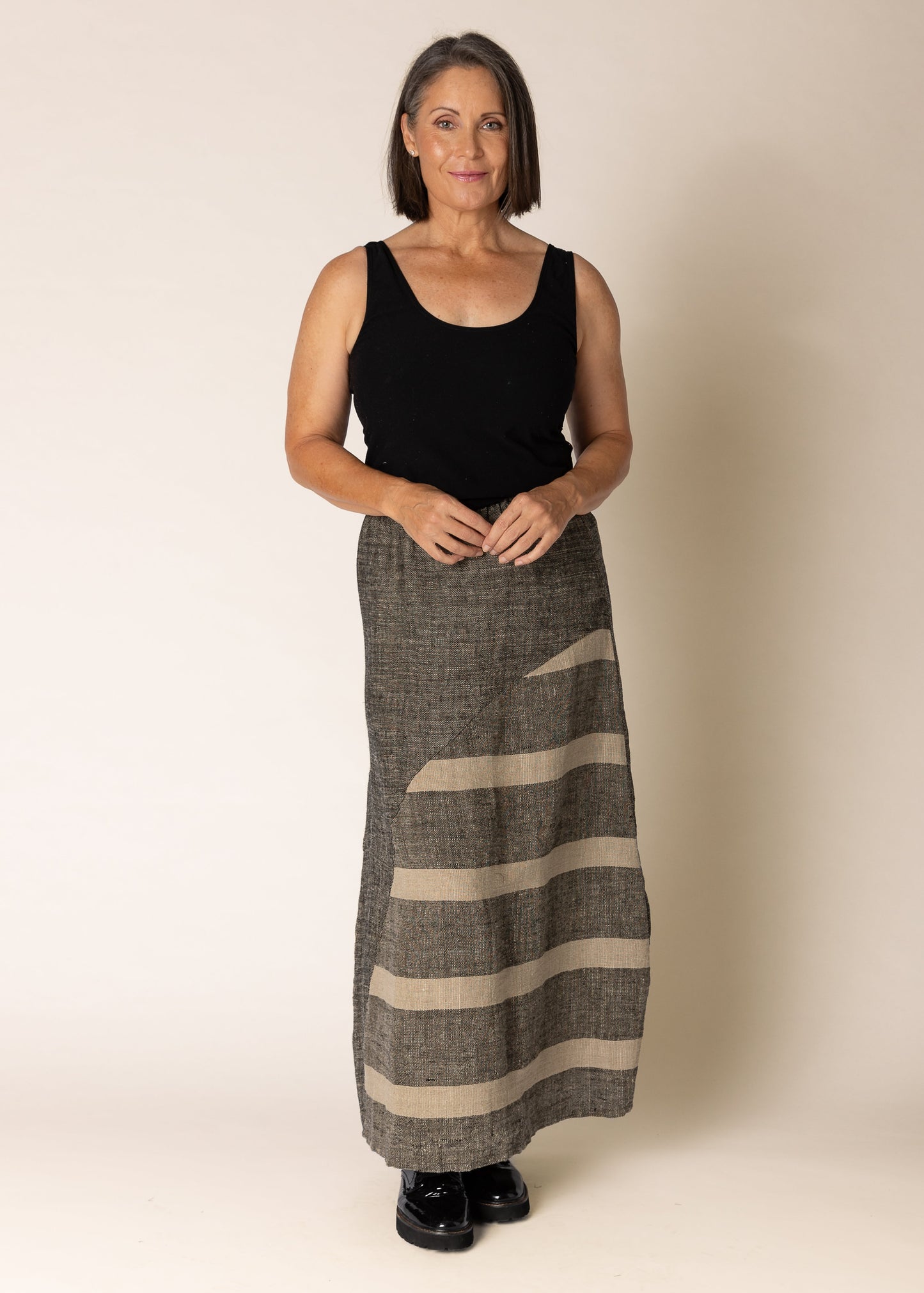 Verity Linen Skirt in Onyx