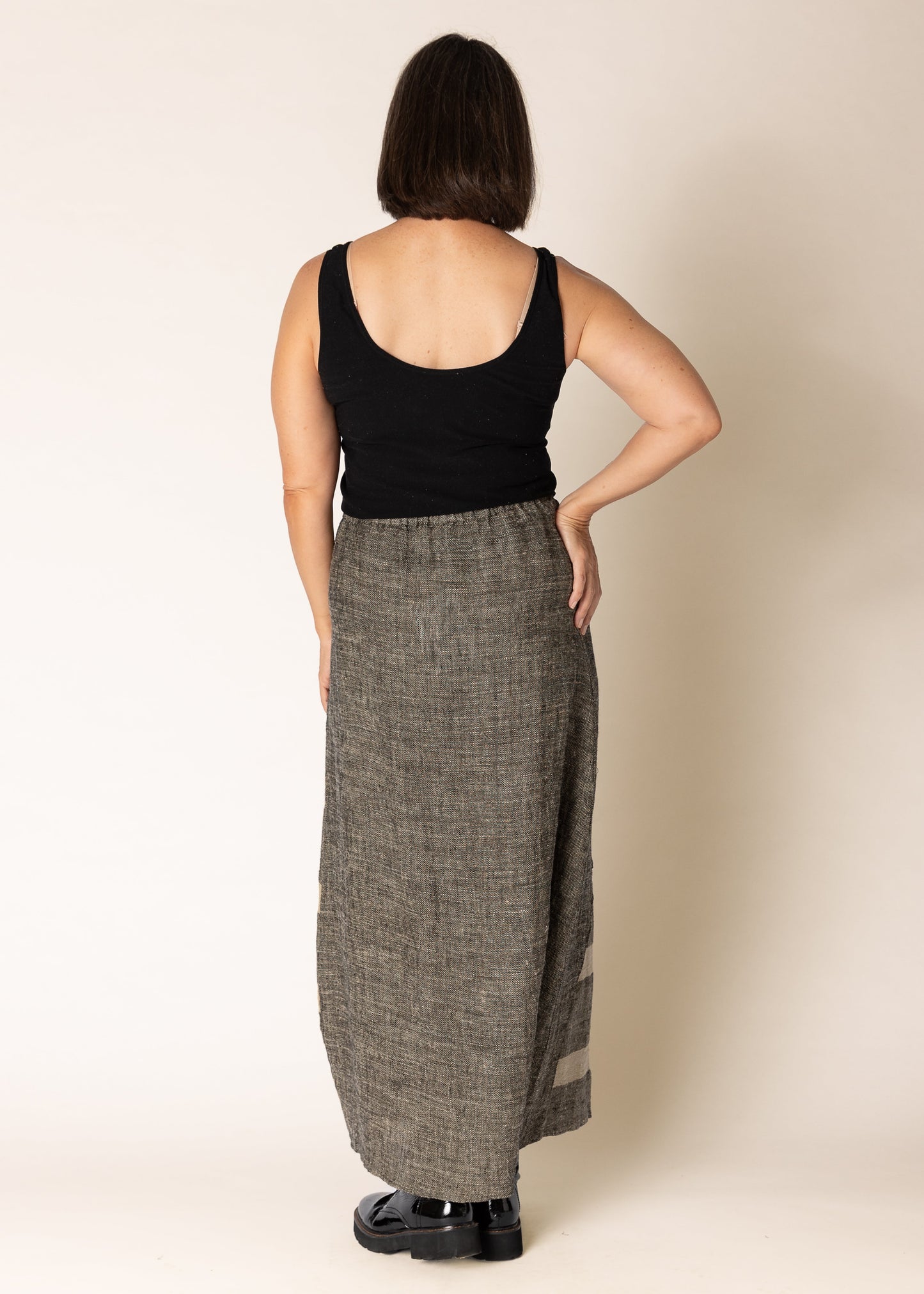 Verity Linen Skirt in Onyx