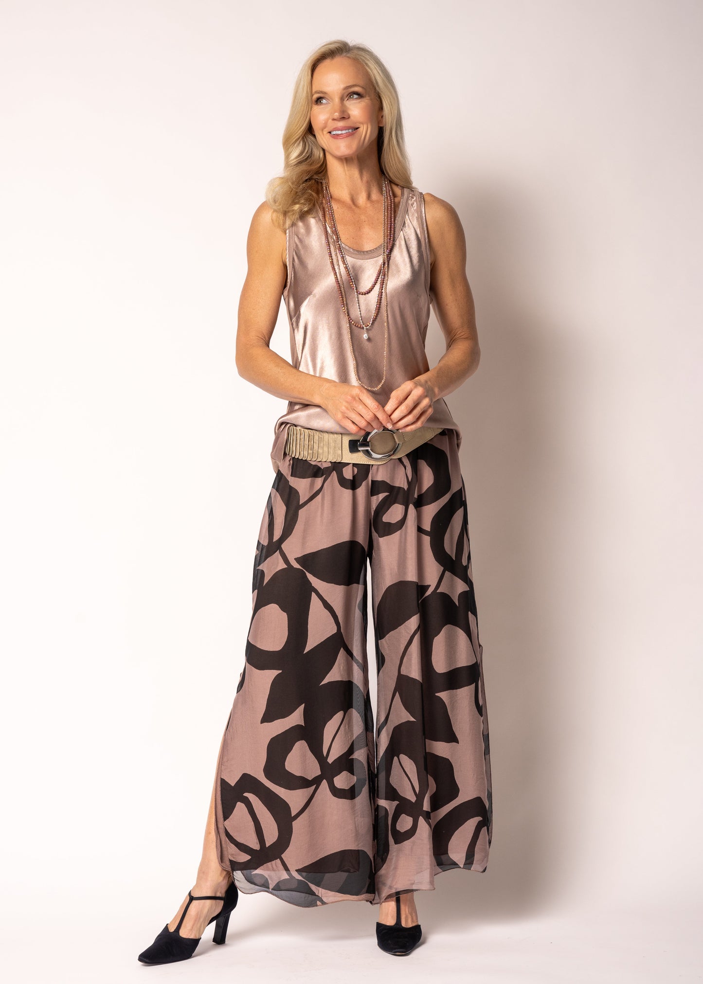 Toyah Singlet in Milk Chocolate