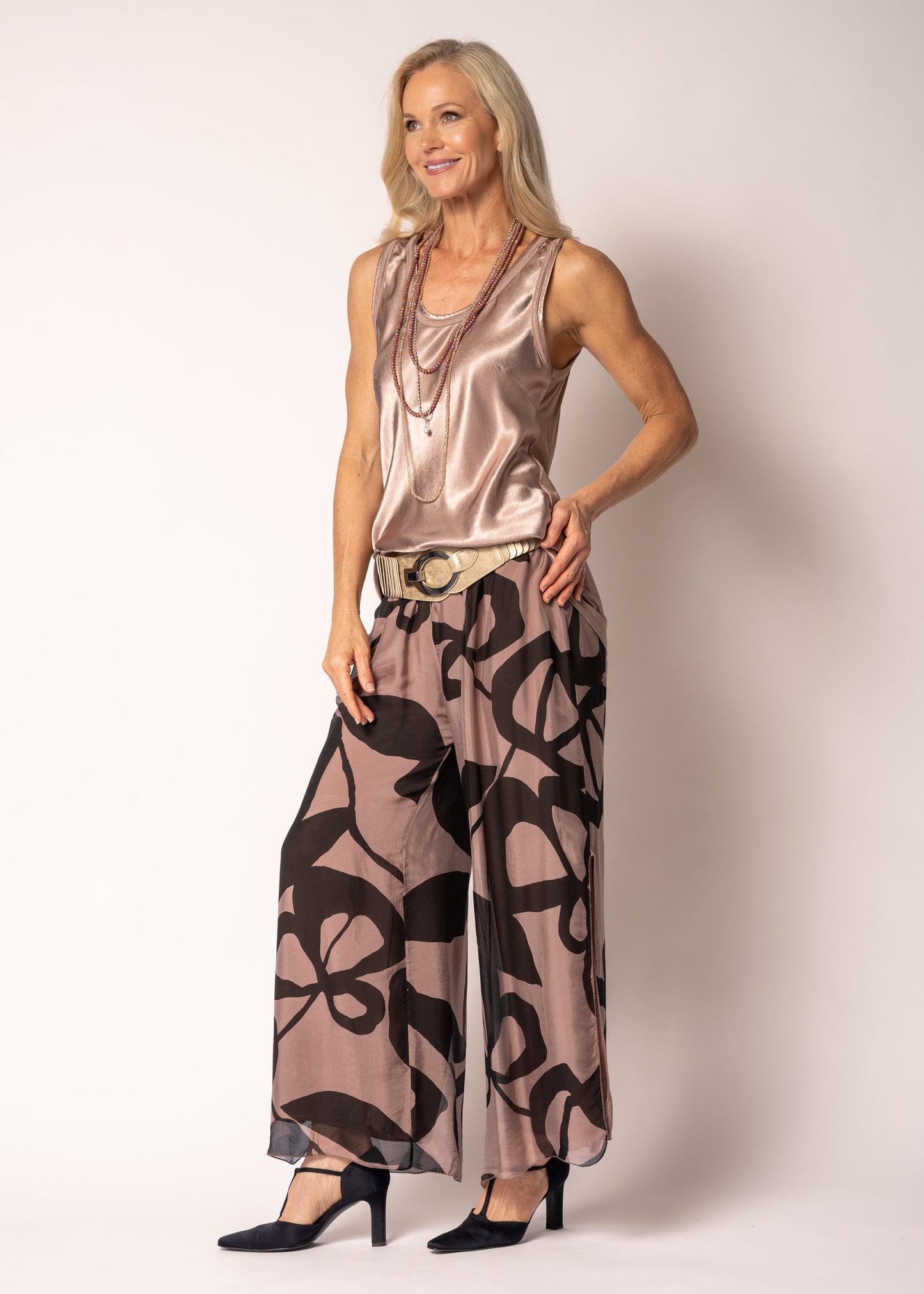 Toyah Singlet in Milk Chocolate