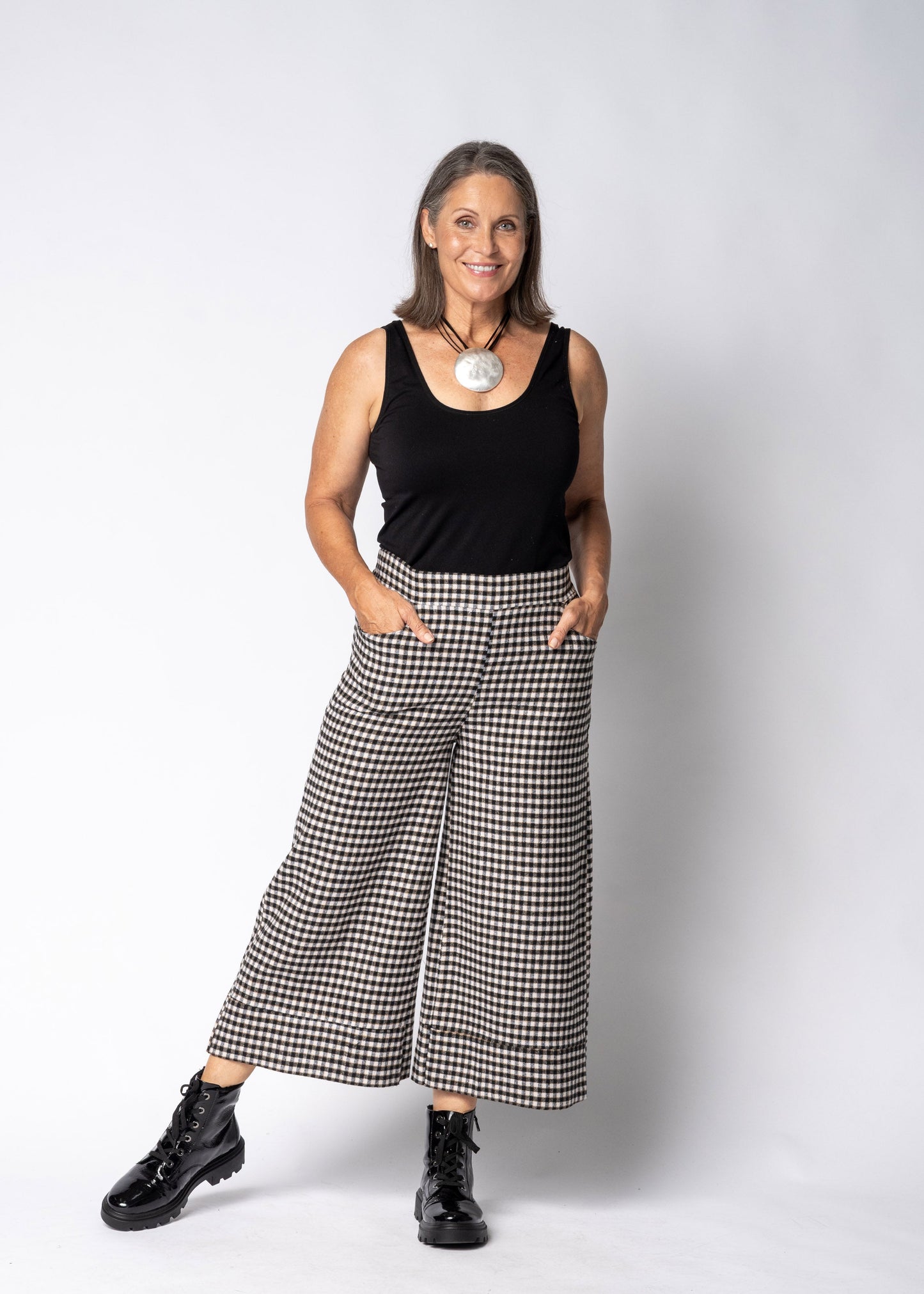 Evira Pants in Onyx