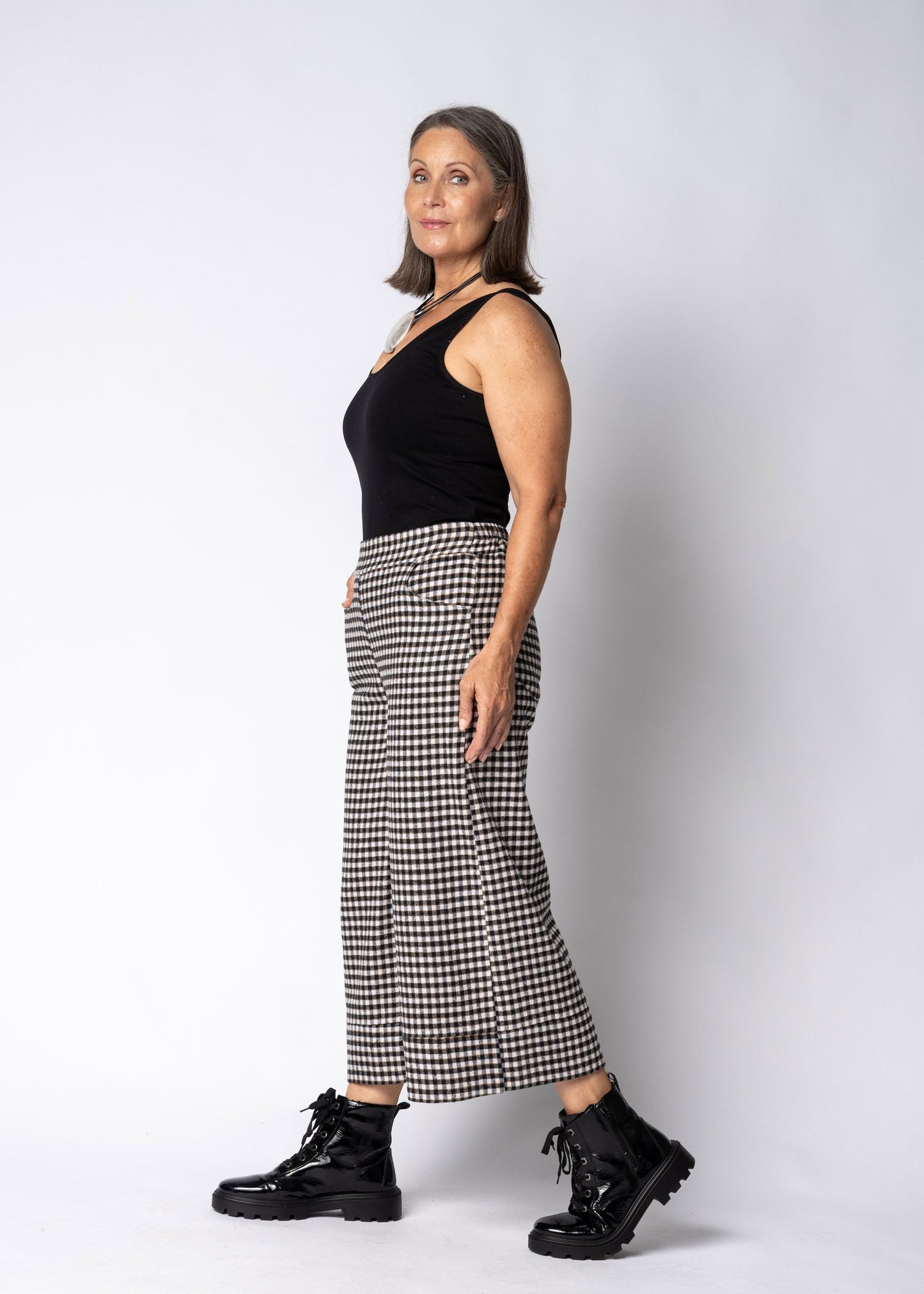 Evira Pants in Onyx
