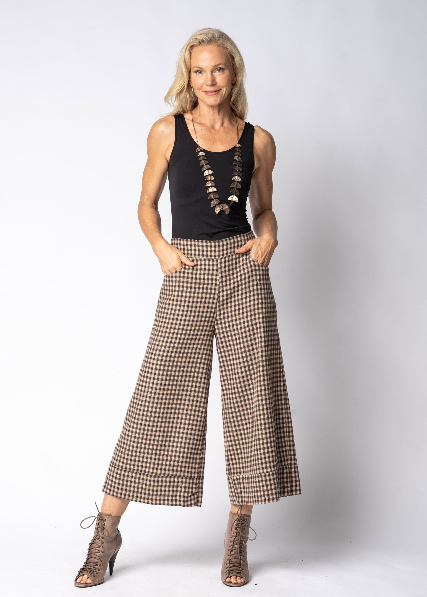 Evira Pants in Chocolate Truffle