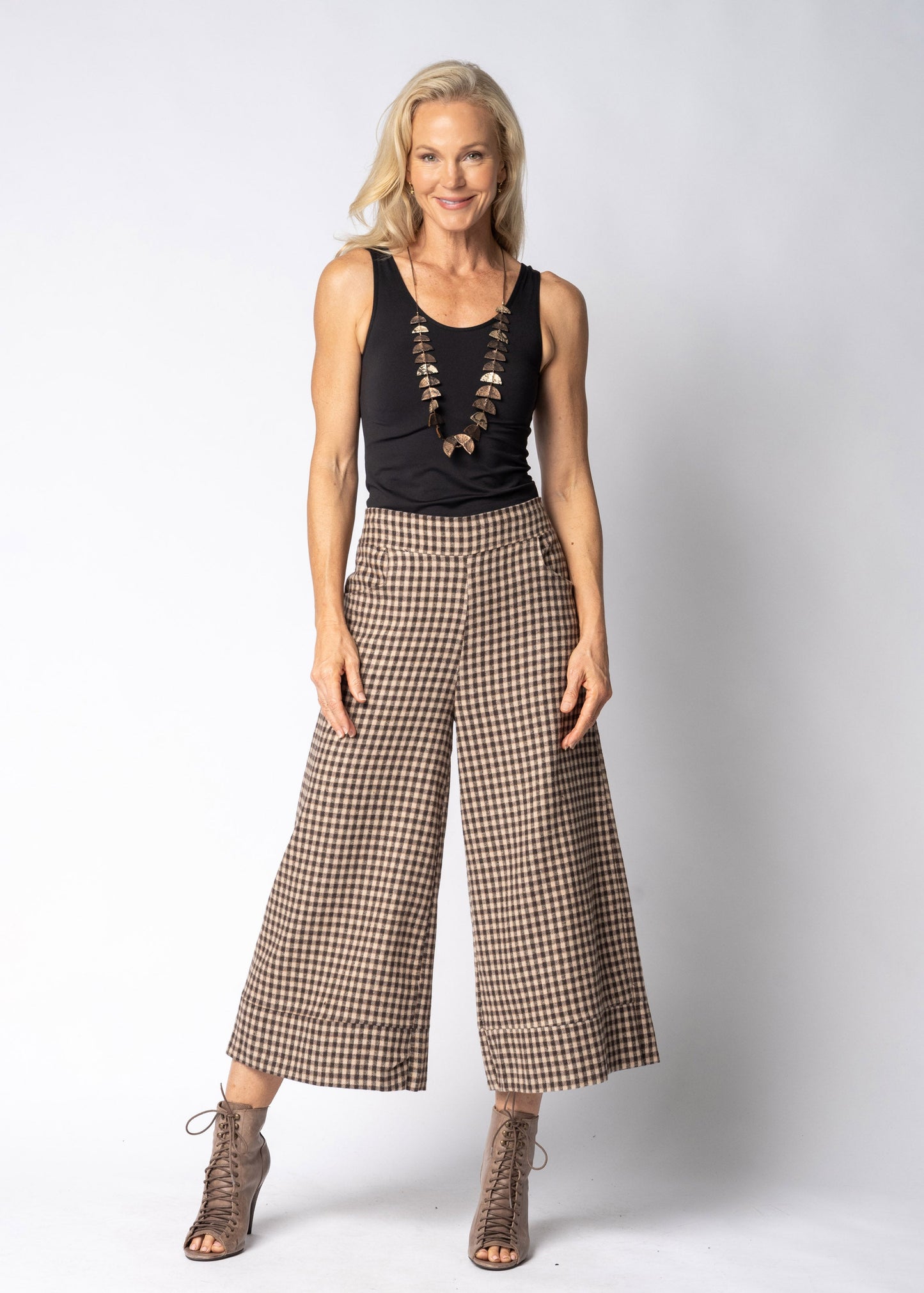 Evira Pants in Chocolate Truffle