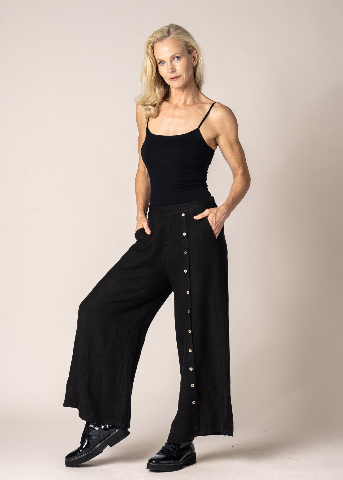 Clair Linen Pants in Onyx