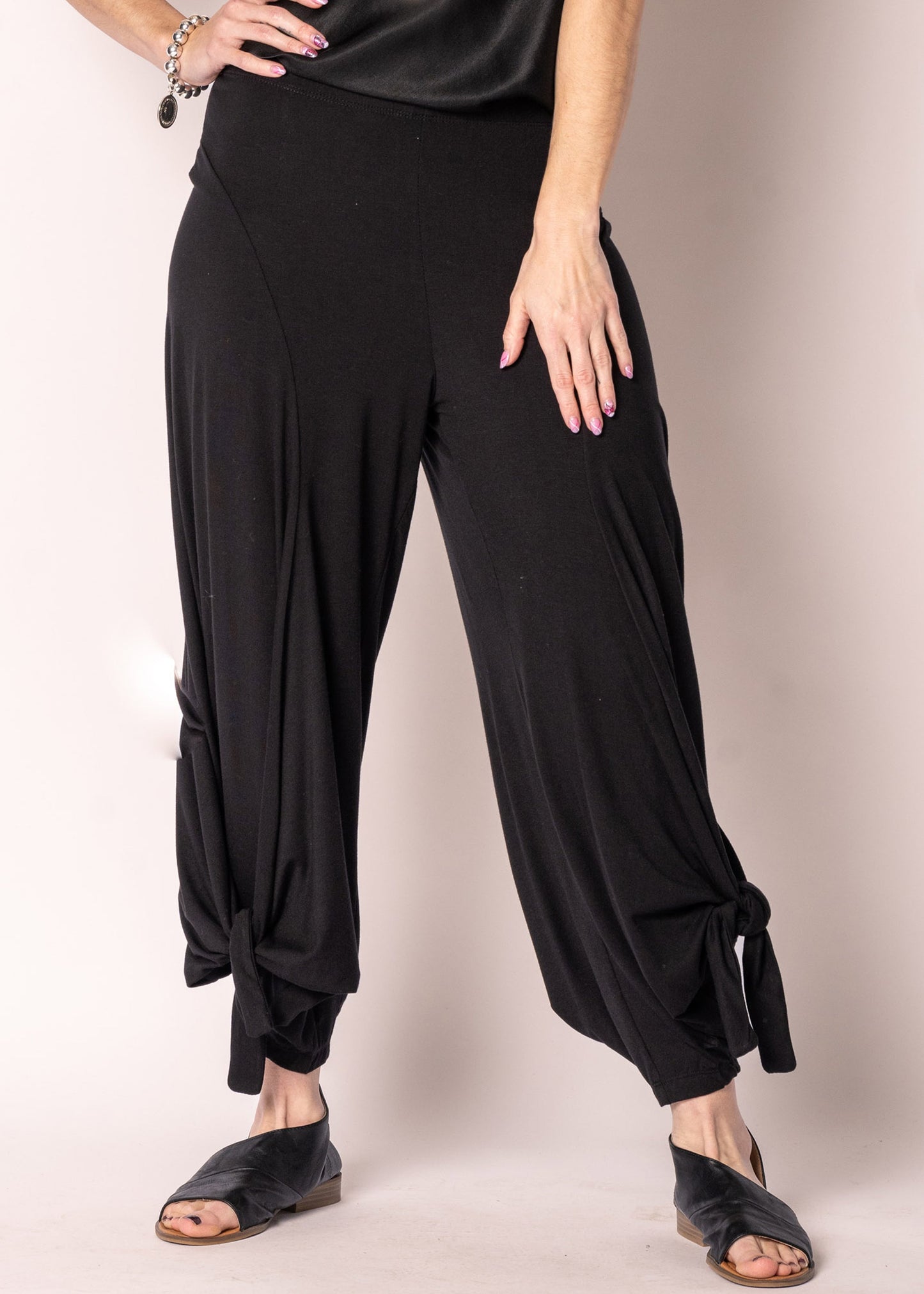 Marzia Pants in Onyx