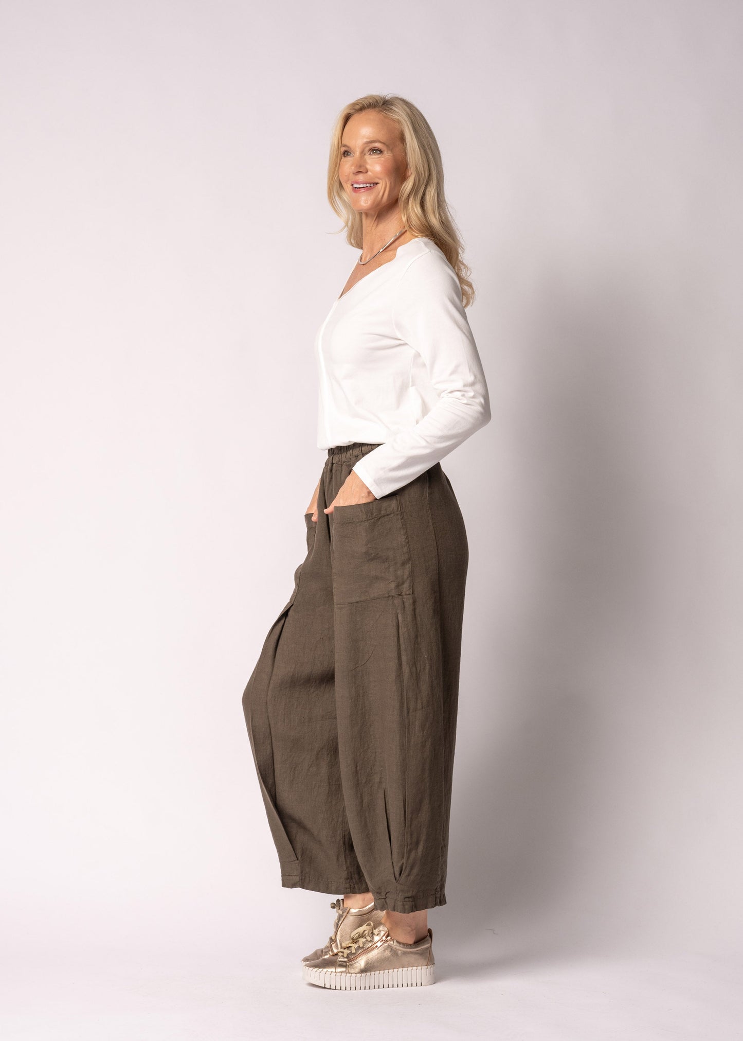 Olenna Linen Pants in Moss Green