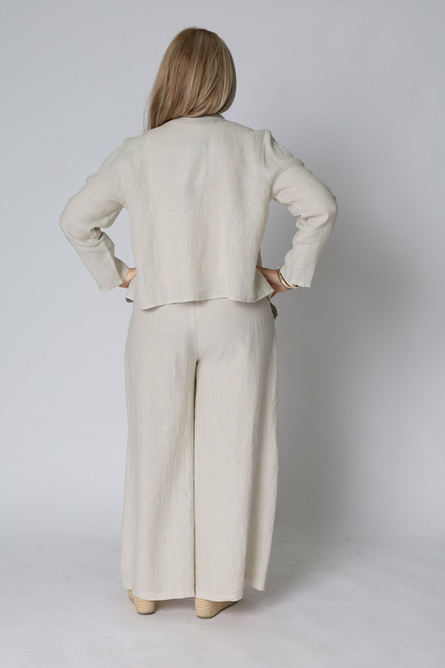 Zinnia Linen Jacket in Latte