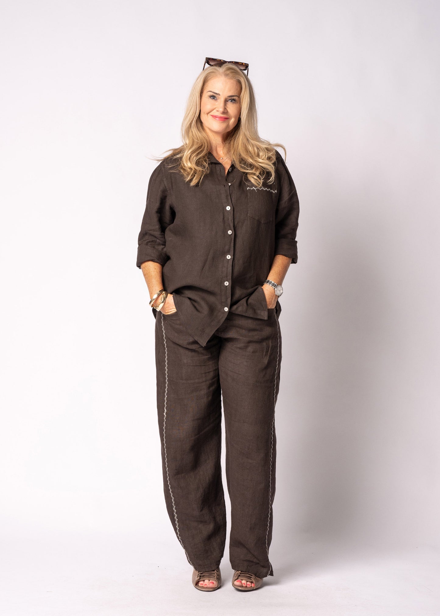 Christy Linen Top in Chocolate Truffle