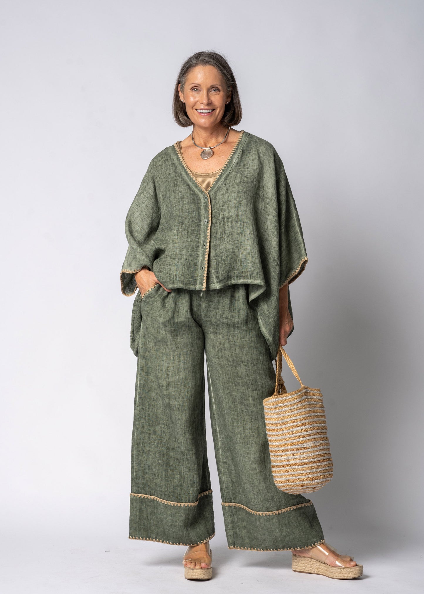 Mireya Linen Top in Khaki