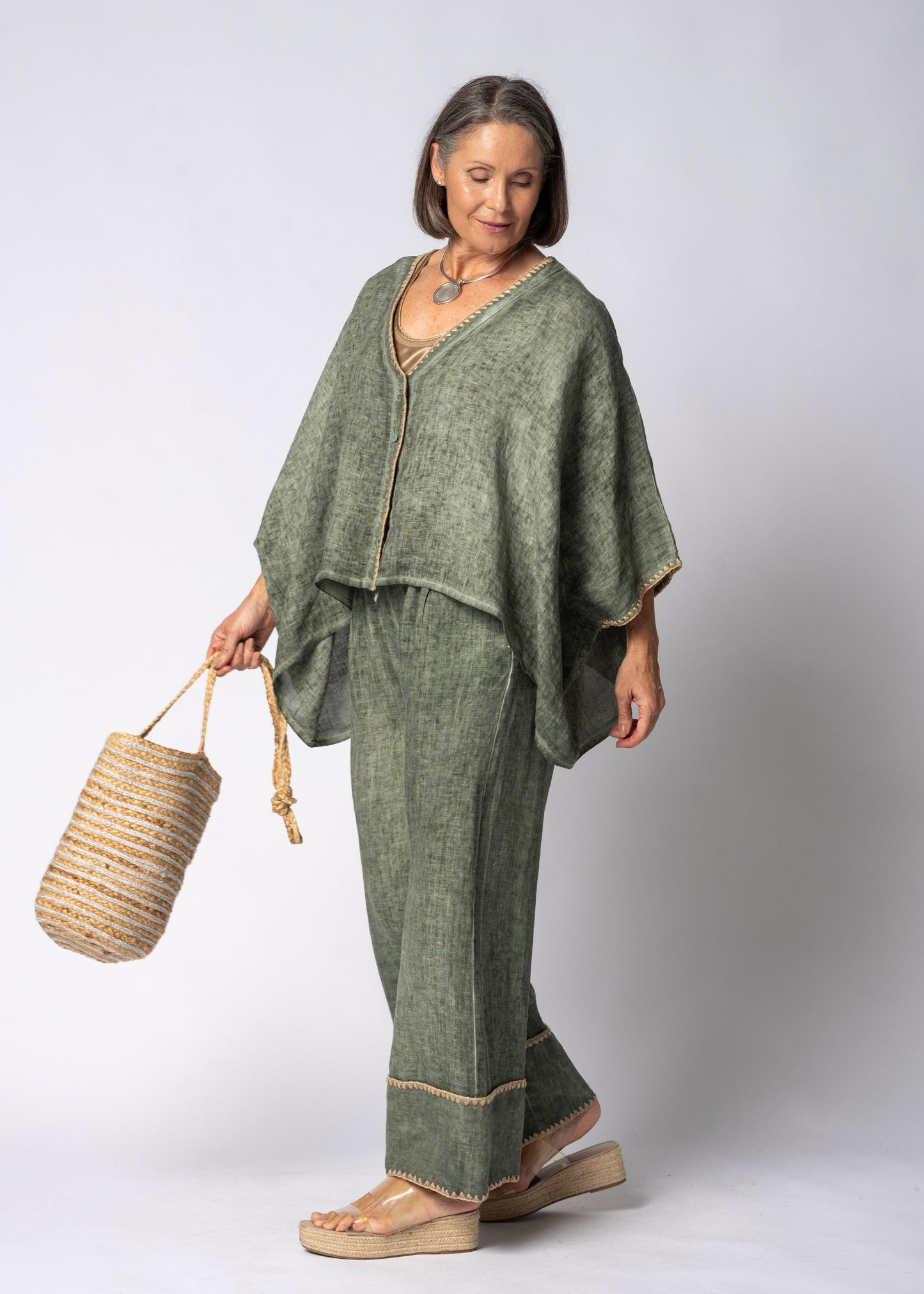 Mireya Linen Top in Khaki