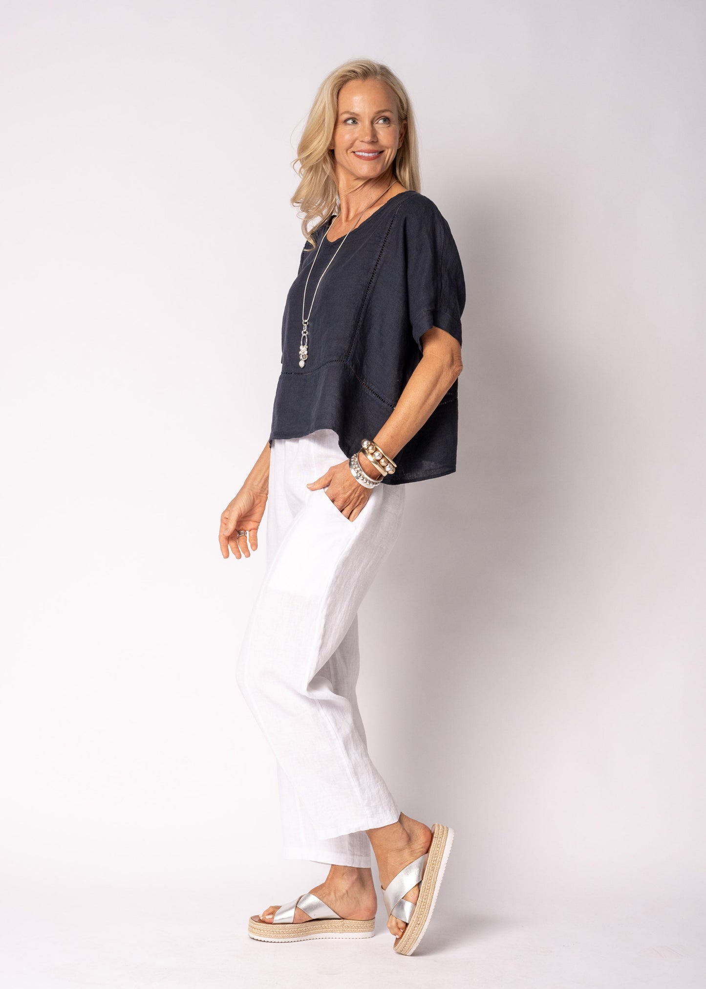 Bexley Linen Top in Navy