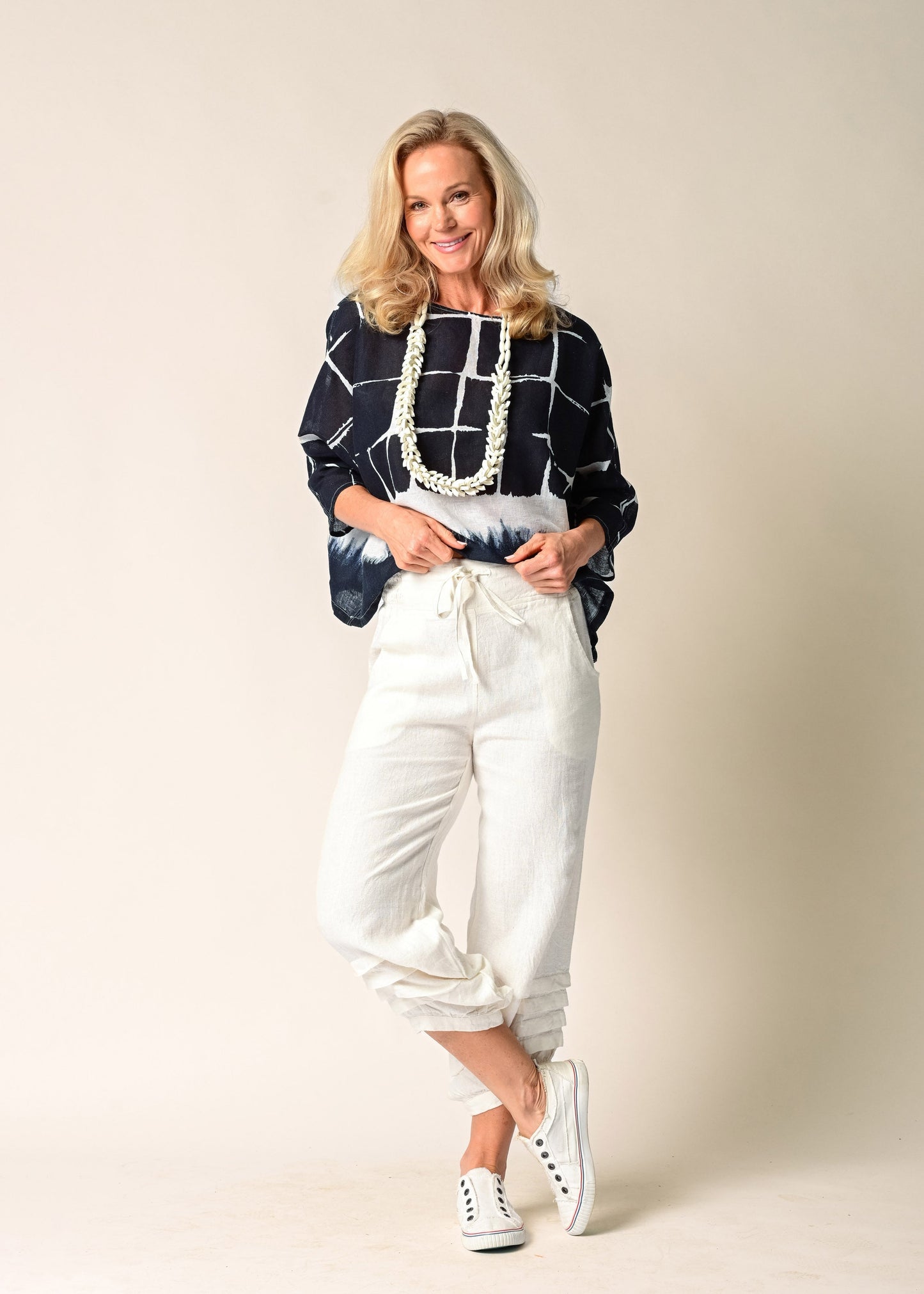 Harlan linen Top in Navy