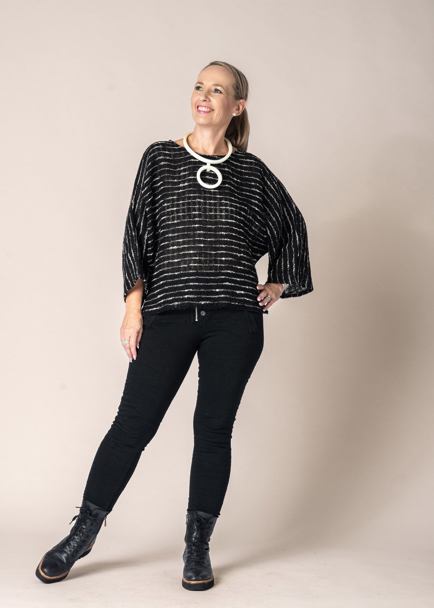 Naida Linen Top in Onyx