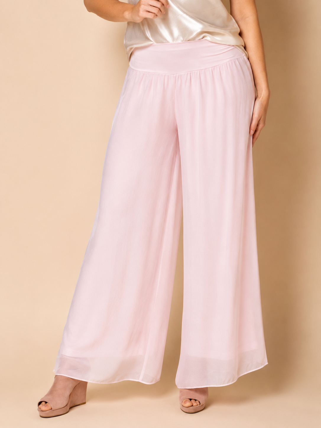 Gia Silk Pants in Tutu