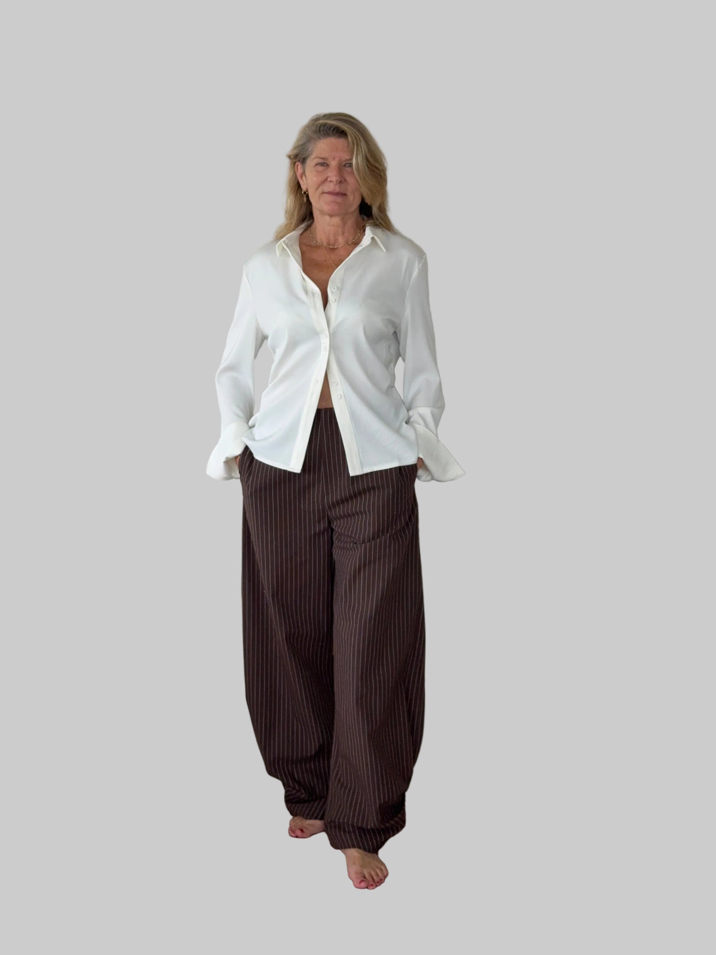 White long sleeve shirt women Australia - doesn't show sweat. Flare cuff, cinched waist. Tested in real life. Cheeky Goddess.