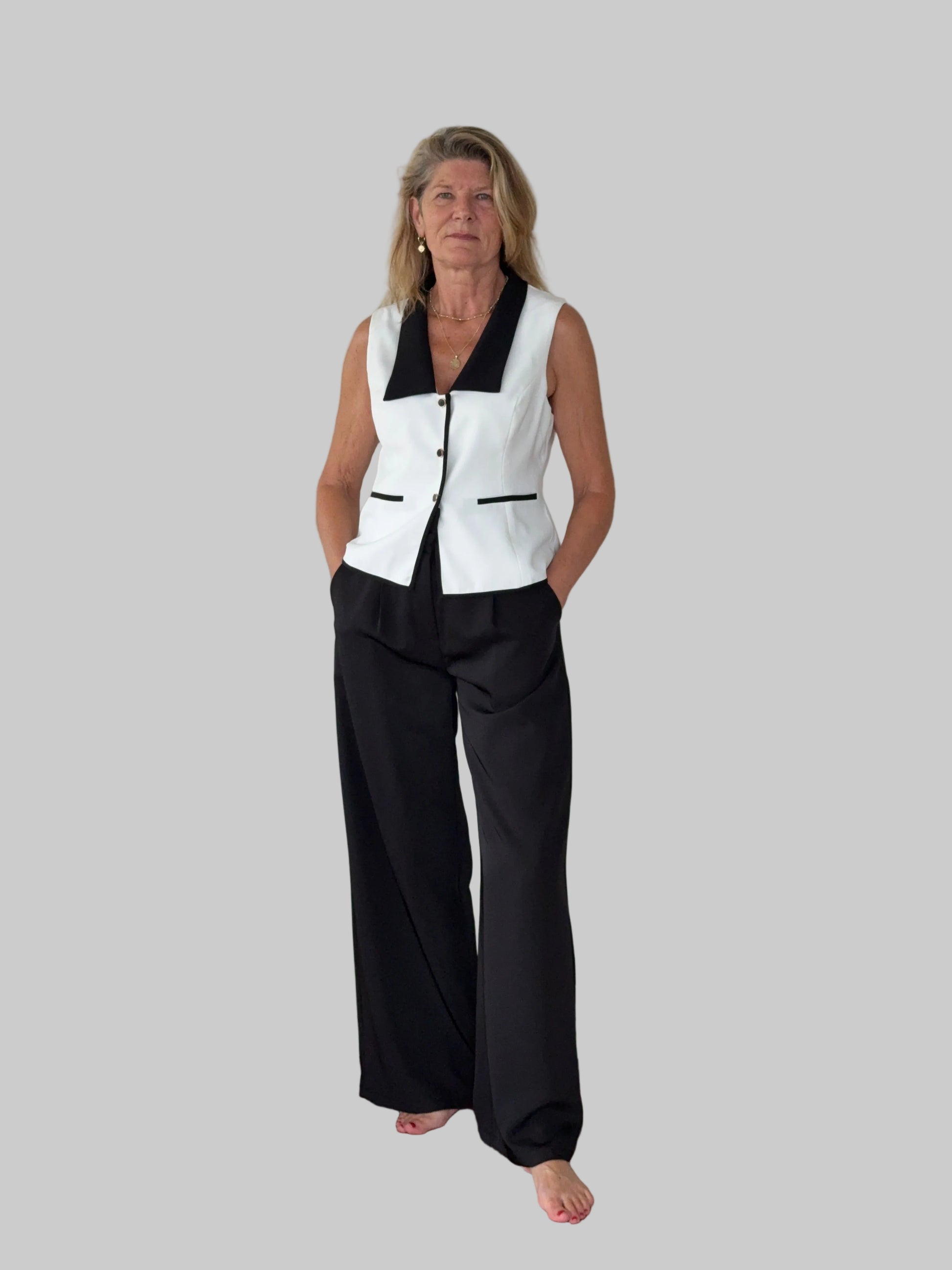 Black and white tailored vest for women doesn't show sweat - Vida size 14 - Cheeky Goddess Australia