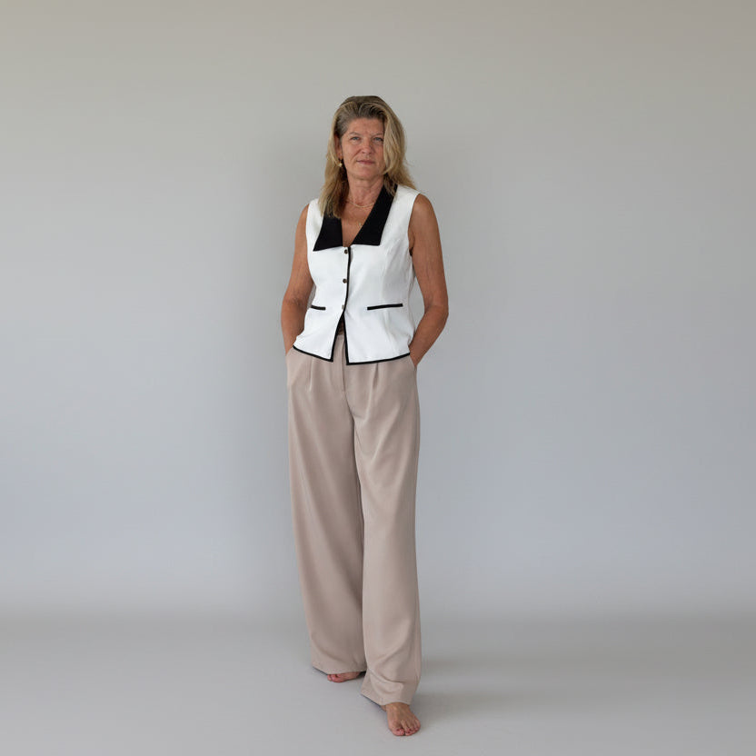 Black and white tailored vest for women doesn't show sweat - Vida size 14 - Cheeky Goddess Australia